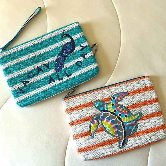 Set of 2 Vera Bradley Straw Wristlets 🐢🦚🩵 - Picture 1 of 10